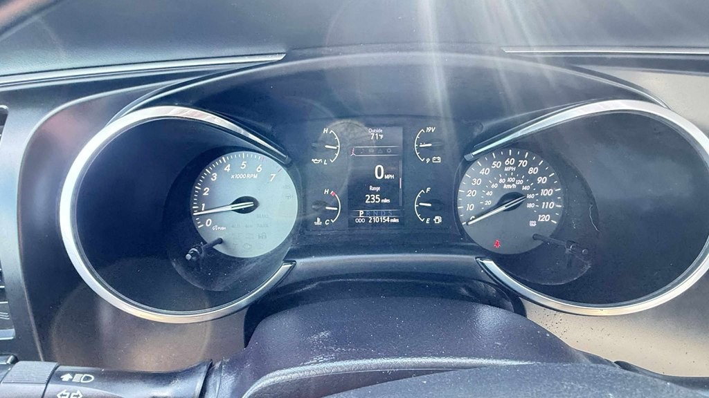 2018 Toyota Sequoia Image 16