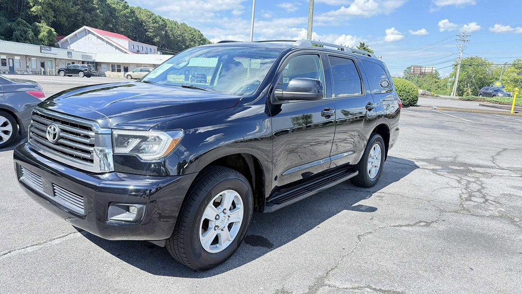 2018 Toyota Sequoia Image 18