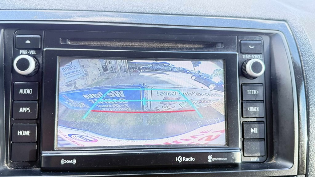 2018 Toyota Sequoia Image 20