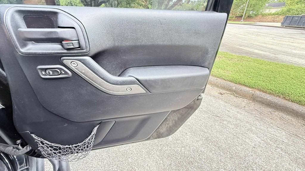 2014 Jeep Wrangler Unlimited Image 25