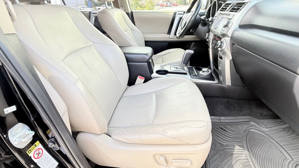 2011 Toyota 4Runner Image 17