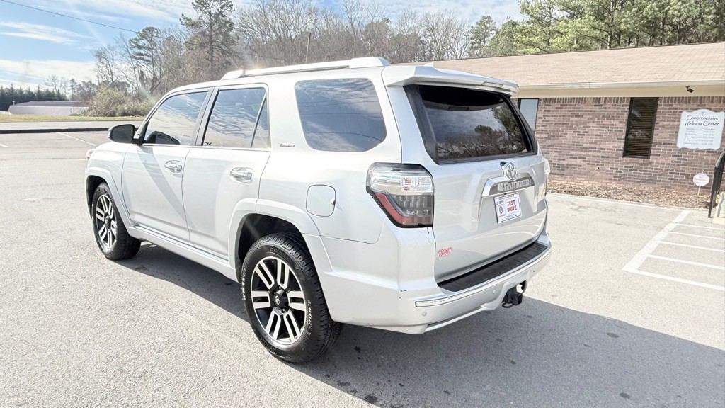 2018 Toyota 4Runner Image 6