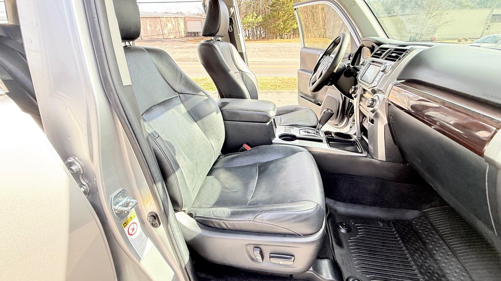 2018 Toyota 4Runner Image 14