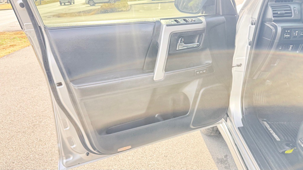 2018 Toyota 4Runner Image 19