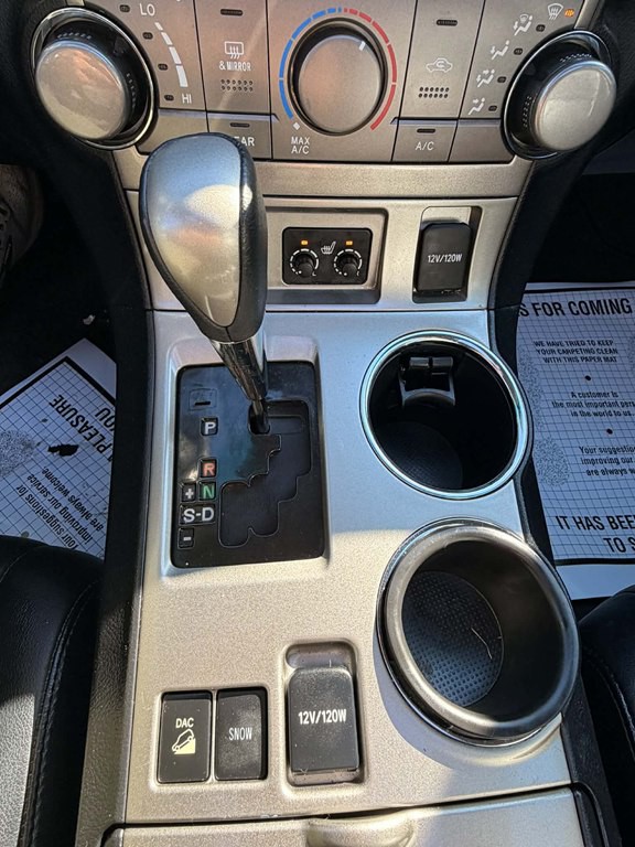 2011 Toyota Highlander Image 10