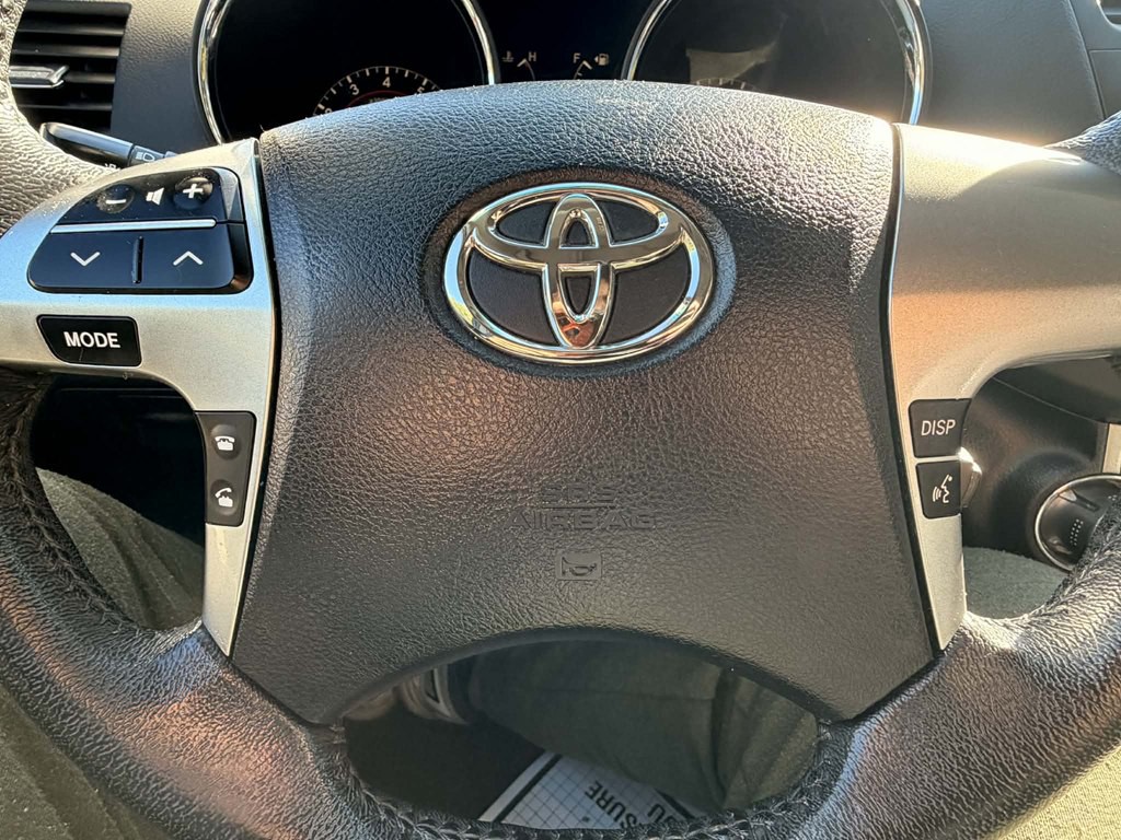 2011 Toyota Highlander Image 11