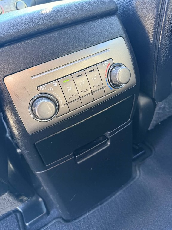 2011 Toyota Highlander Image 18