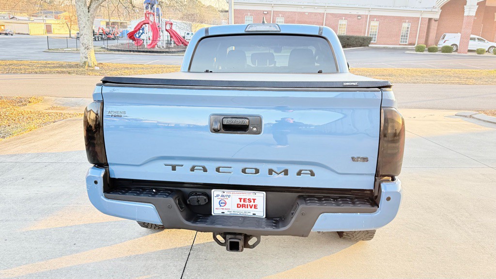 2019 Toyota Tacoma Image 8