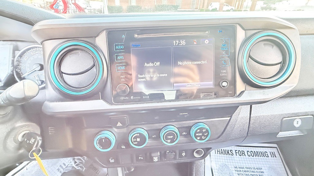 2019 Toyota Tacoma Image 18