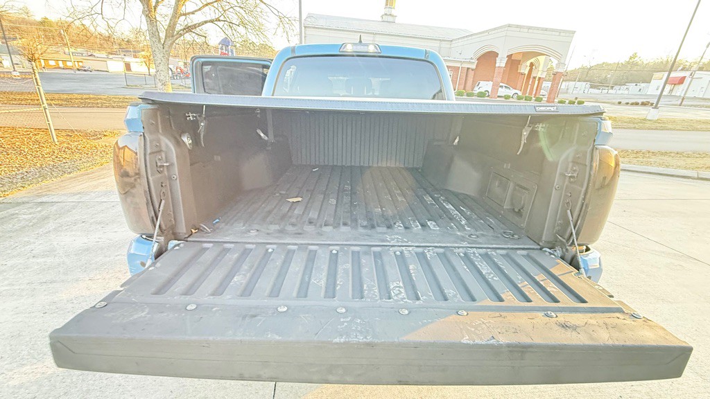 2019 Toyota Tacoma Image 27