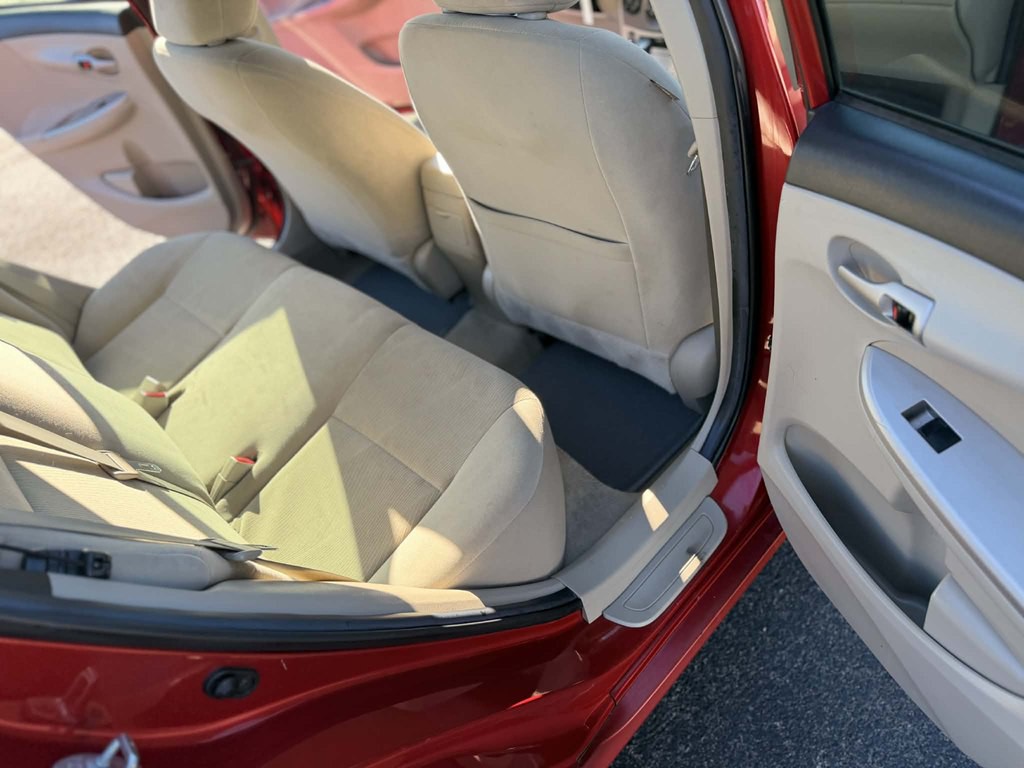 2013 Toyota Corolla Image 14