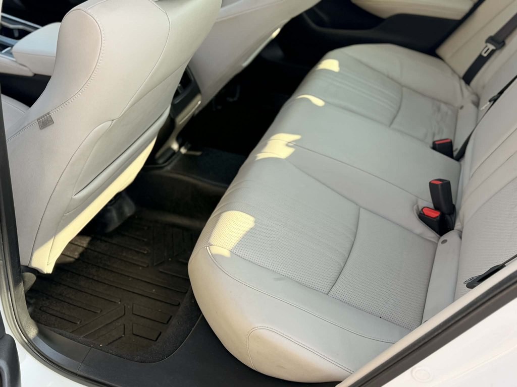 2018 Honda Accord Image 35