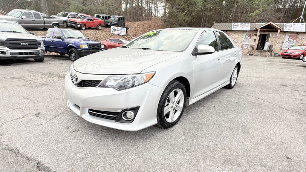 2012 Toyota Camry Image 1