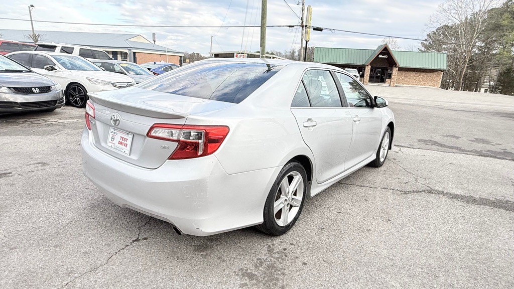 2012 Toyota Camry Image 6