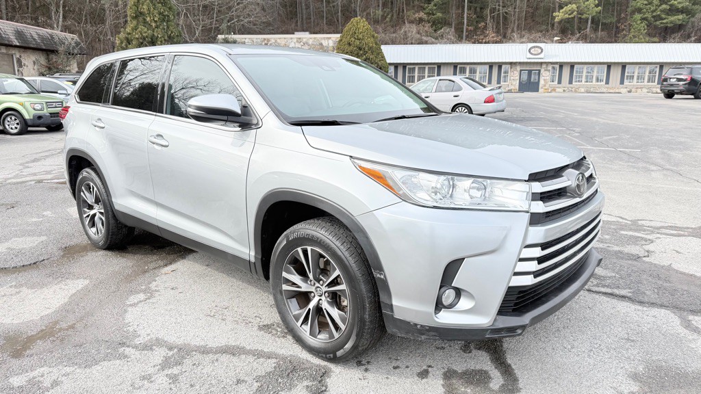 2019 Toyota Highlander Image 3