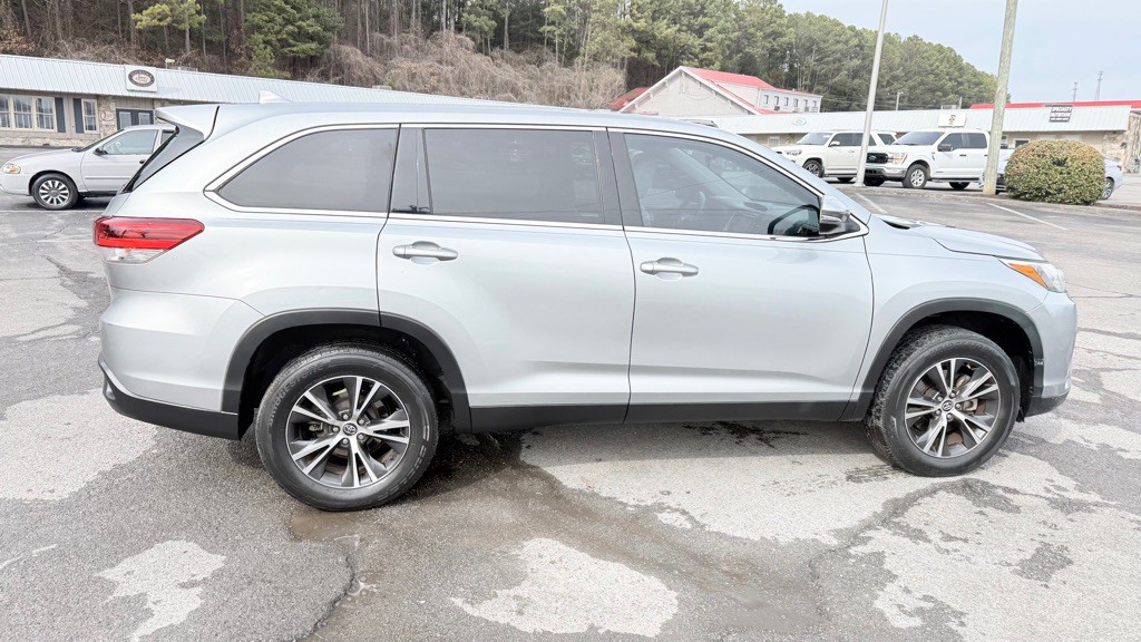 2019 Toyota Highlander Image 4