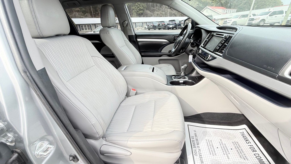 2019 Toyota Highlander Image 8