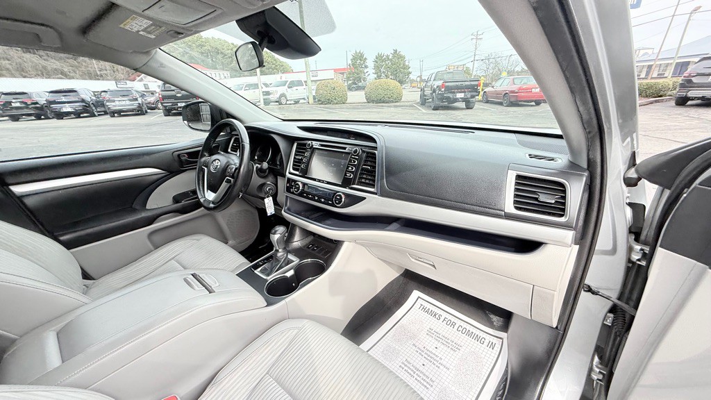 2019 Toyota Highlander Image 9
