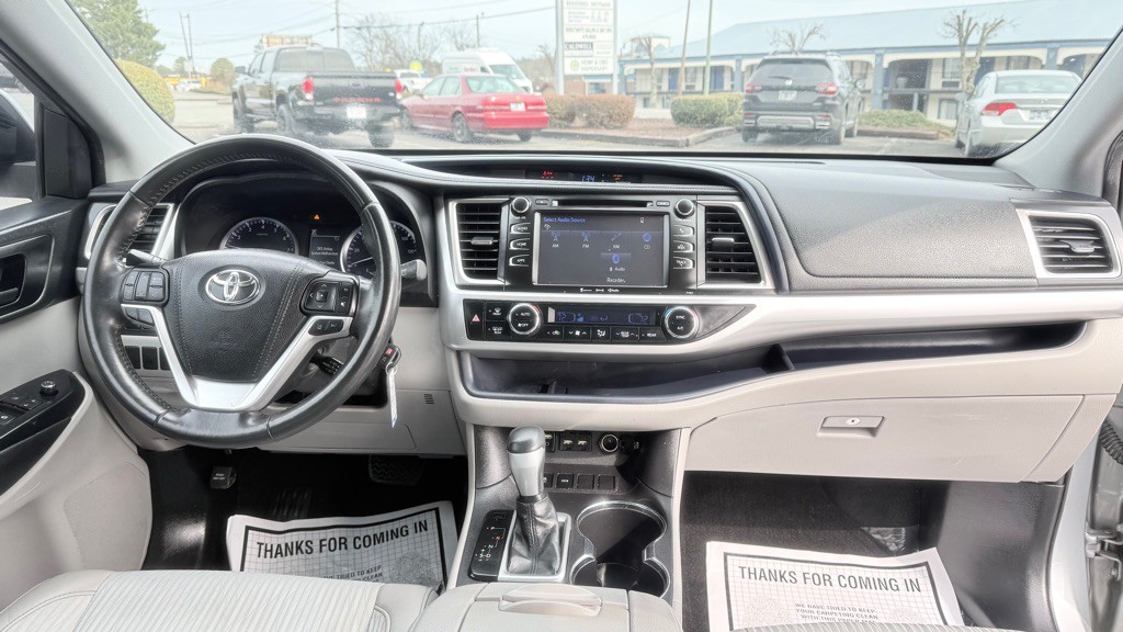 2019 Toyota Highlander Image 12