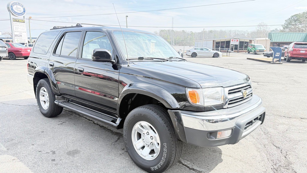 2000 Toyota 4Runner Image 2