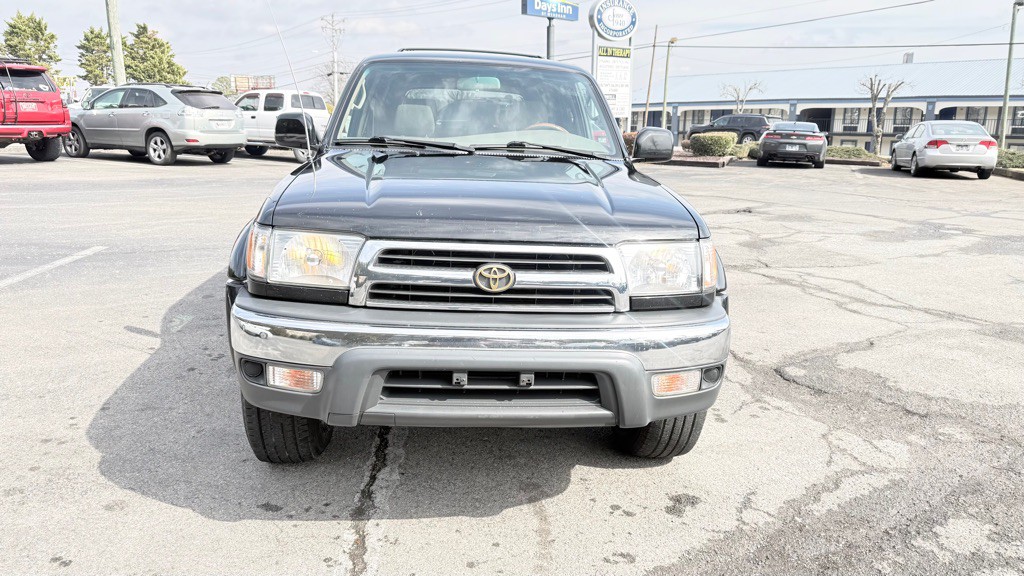 2000 Toyota 4Runner Image 3