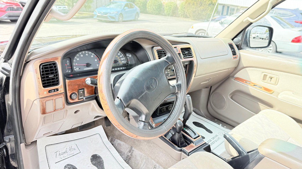 2000 Toyota 4Runner Image 16