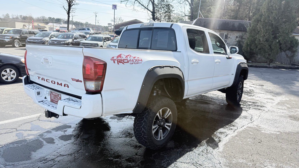 2016 Toyota Tacoma Image 5