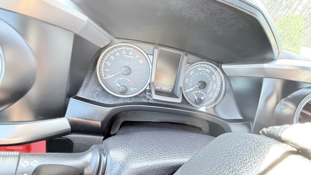 2016 Toyota Tacoma Image 18