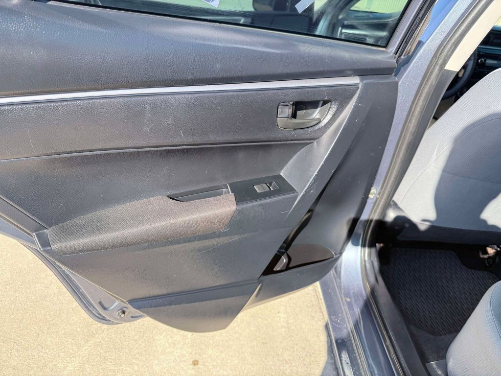 2014 Toyota Corolla Image 24