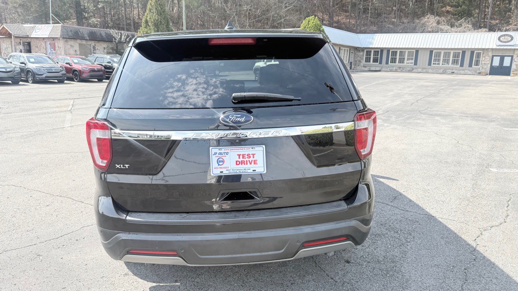 2019 Ford Explorer Image 8