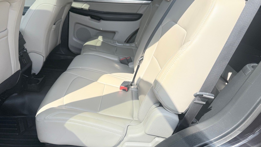2019 Ford Explorer Image 13