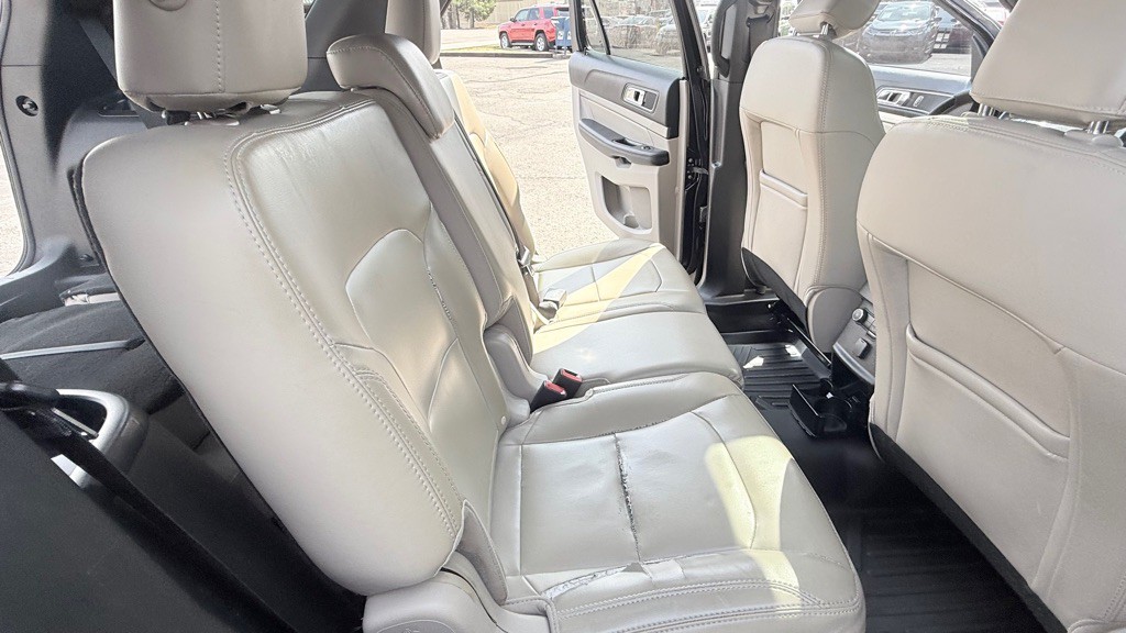 2019 Ford Explorer Image 14