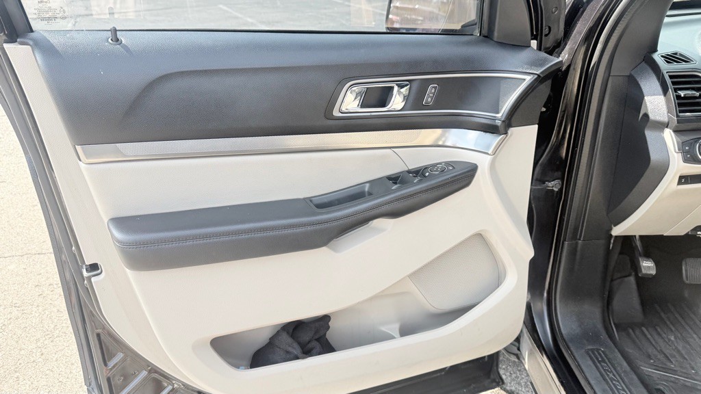 2019 Ford Explorer Image 28