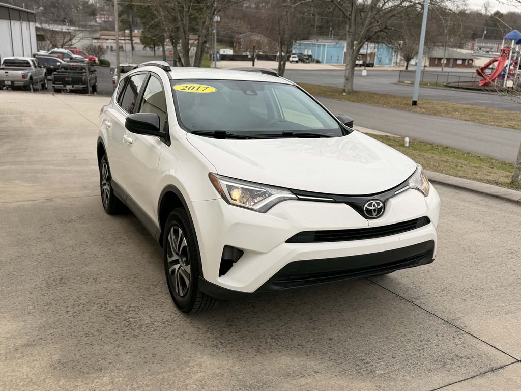 2017 Toyota Rav4 Image 1