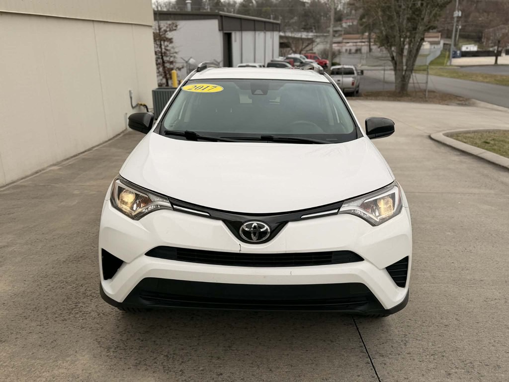 2017 Toyota Rav4 Image 2