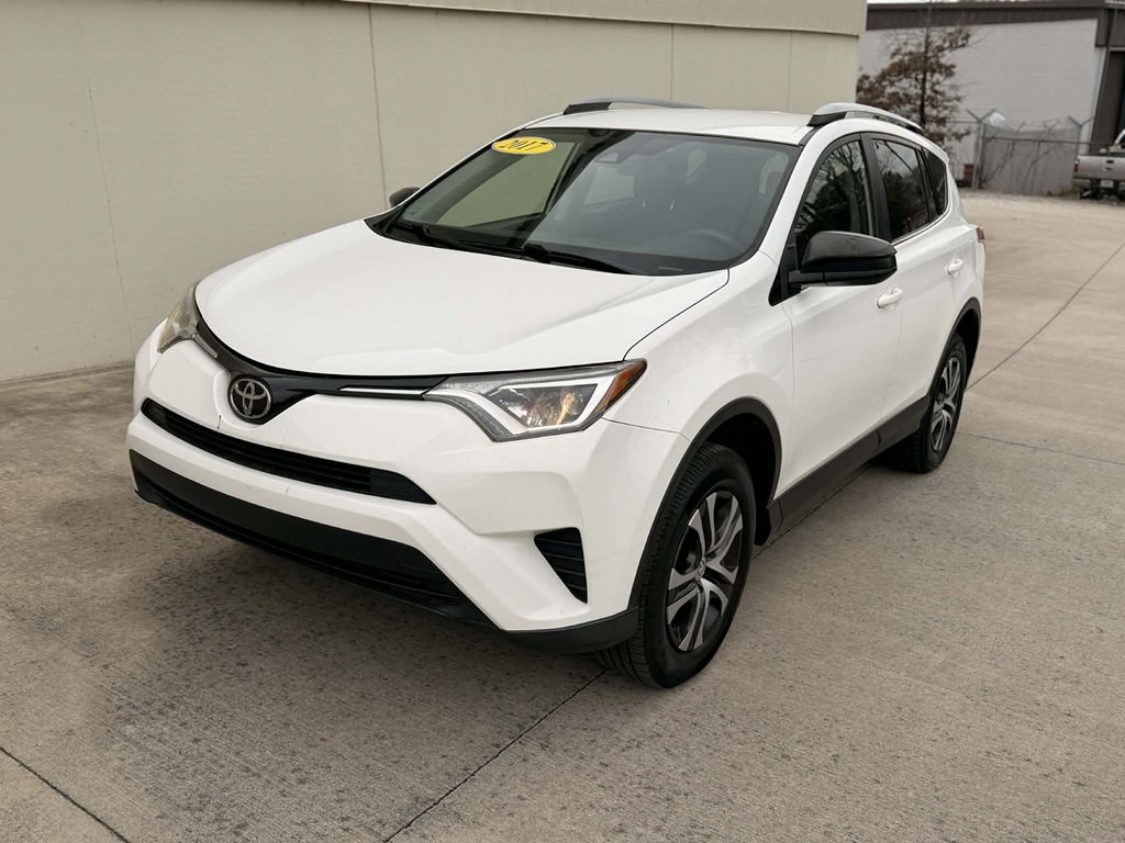 2017 Toyota Rav4 Image 3