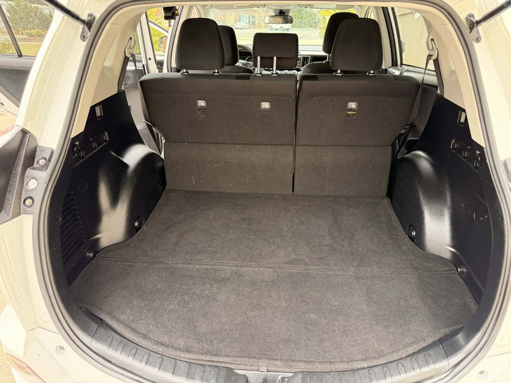 2017 Toyota Rav4 Image 7