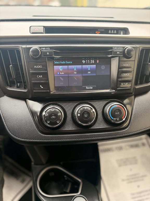 2017 Toyota Rav4 Image 12