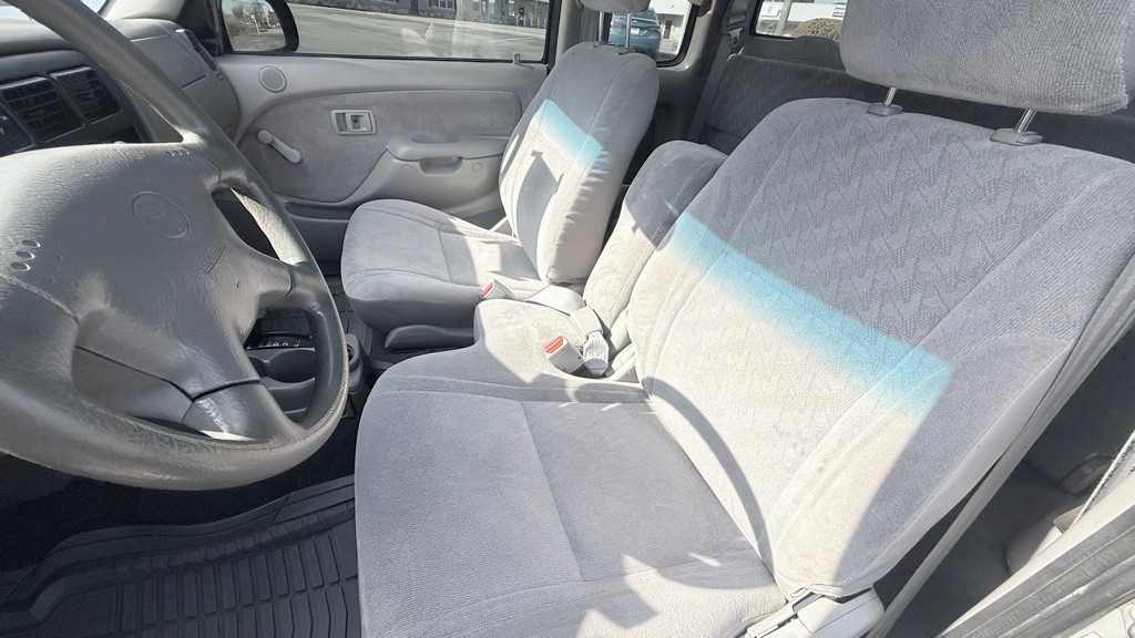 2001 Toyota Tacoma Image 14