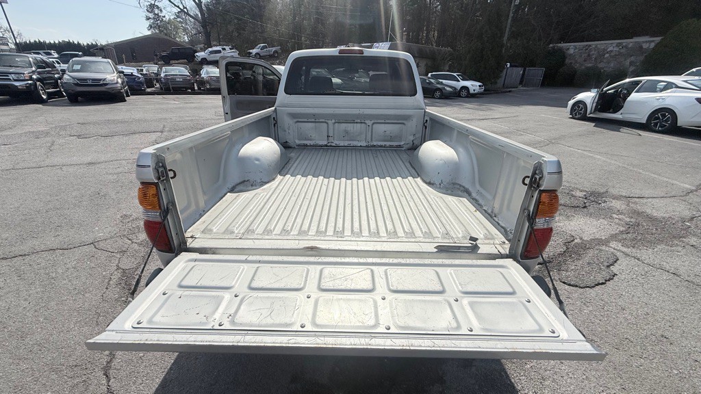 2001 Toyota Tacoma Image 18