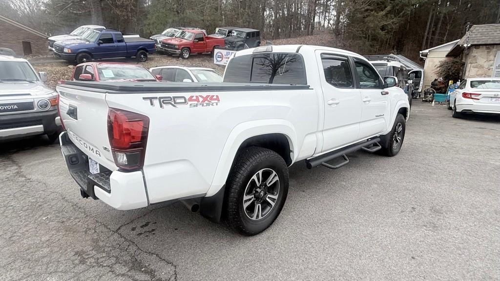 2019 Toyota Tacoma Image 5