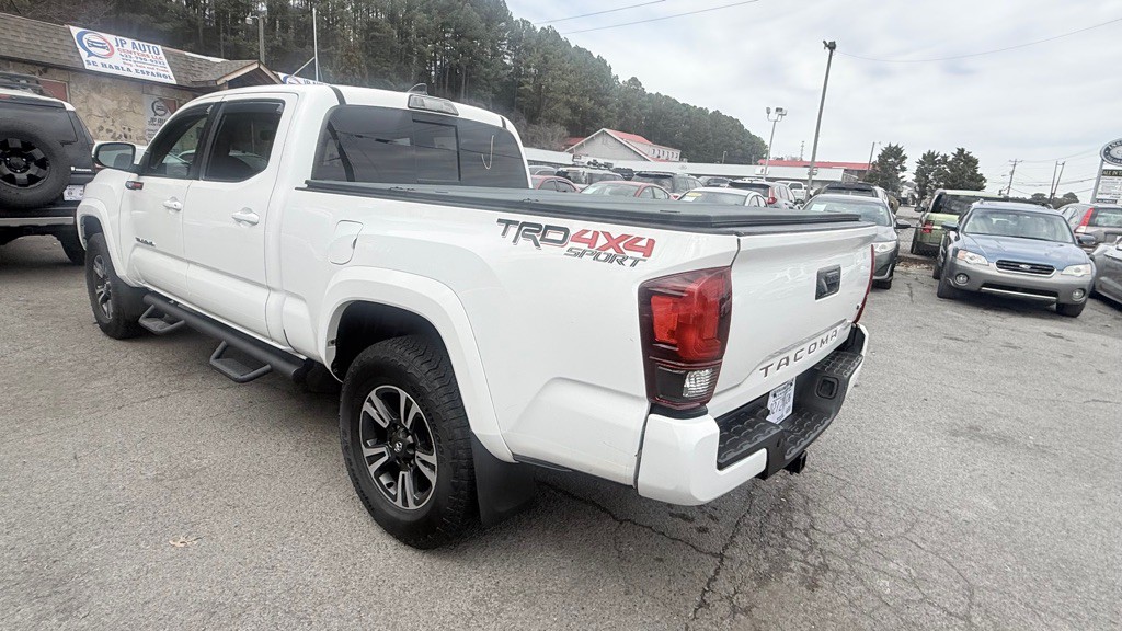 2019 Toyota Tacoma Image 6