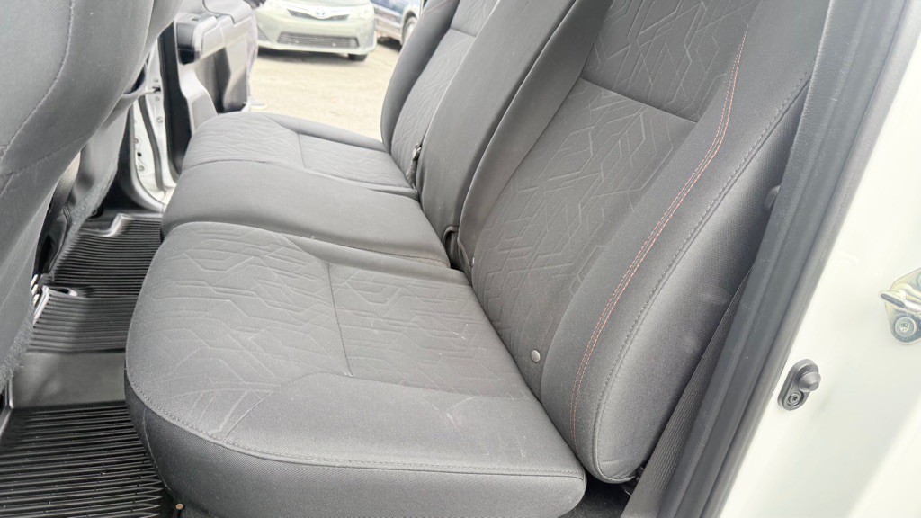 2019 Toyota Tacoma Image 14