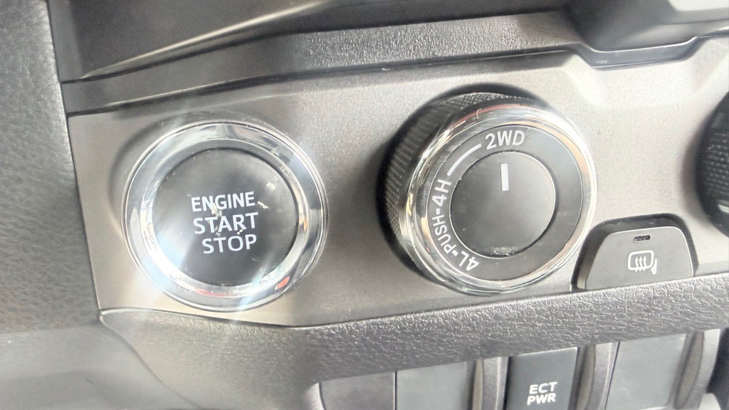 2019 Toyota Tacoma Image 19