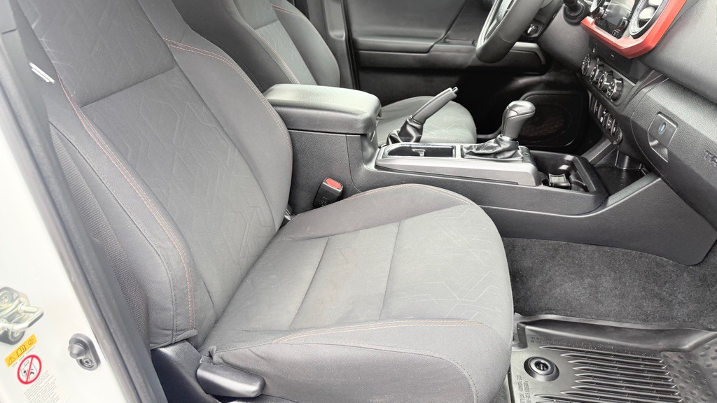 2019 Toyota Tacoma Image 20