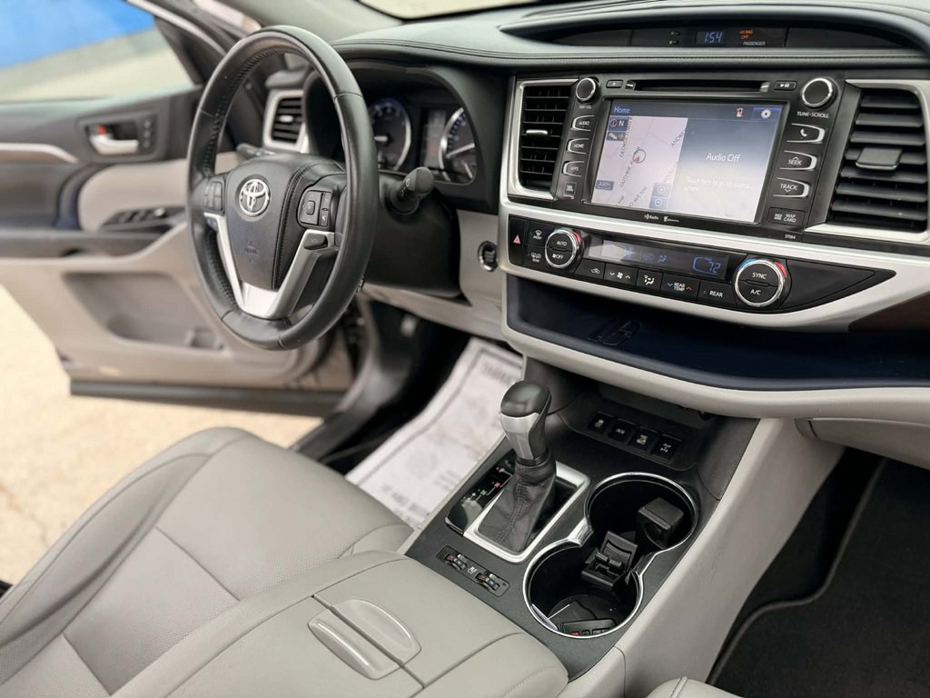 2014 Toyota Highlander Image 11