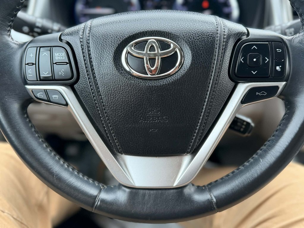 2014 Toyota Highlander Image 13