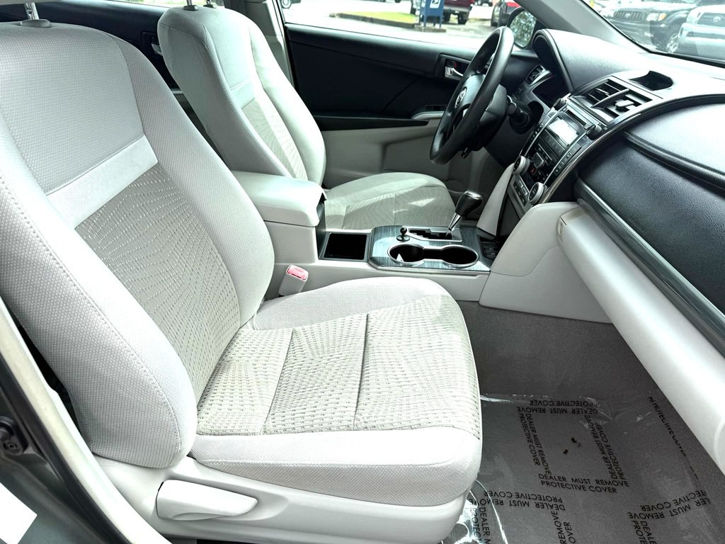 2012 Toyota Camry Image 12