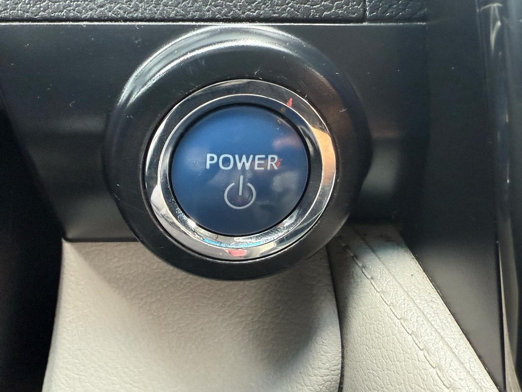 2012 Toyota Camry Image 13