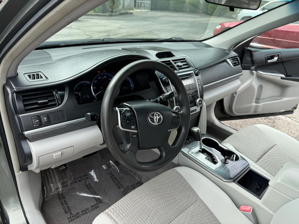2012 Toyota Camry Image 9